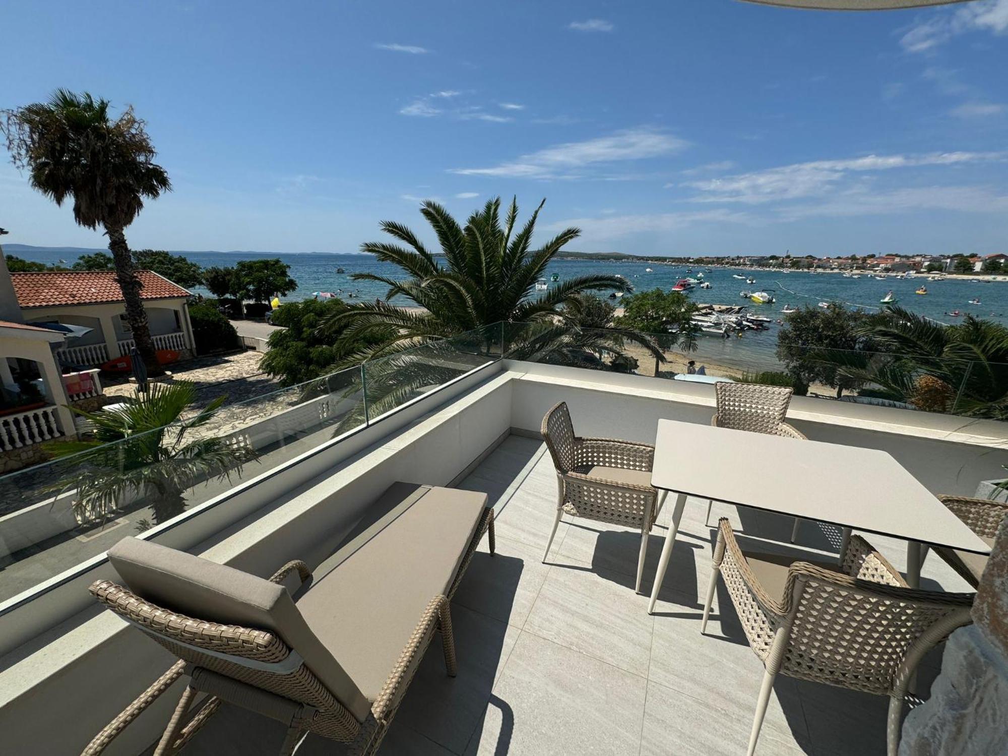 Apartments Dernaj Vir Exterior photo